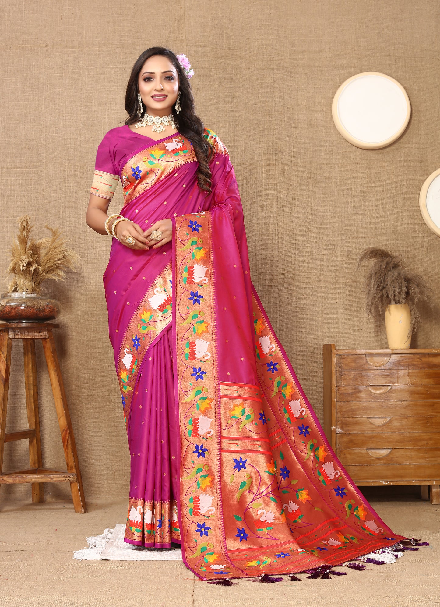 Soft Paithani Silk Saree with Meenakari Weaving Design.