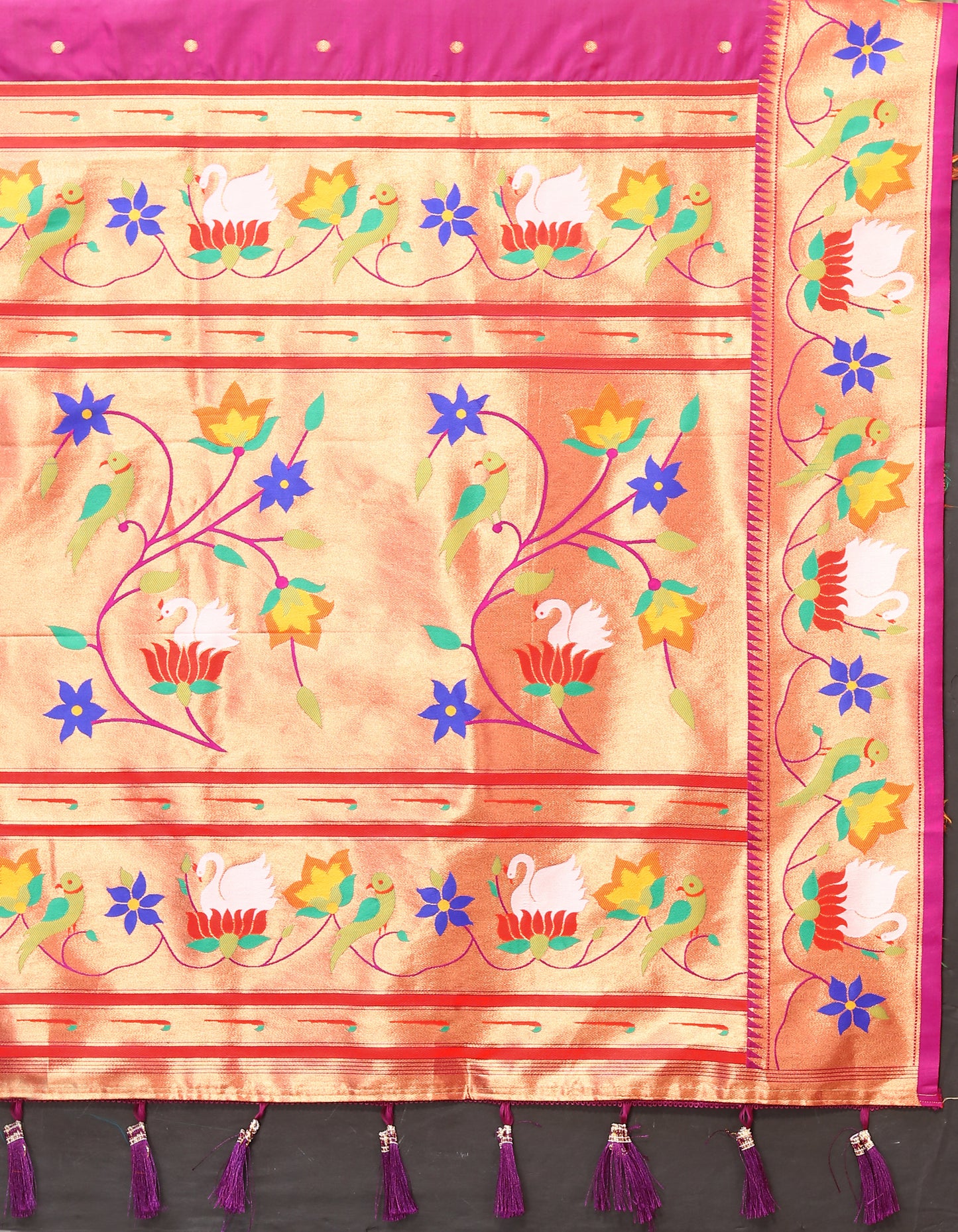 Soft Paithani Silk Saree with Meenakari Weaving Design.