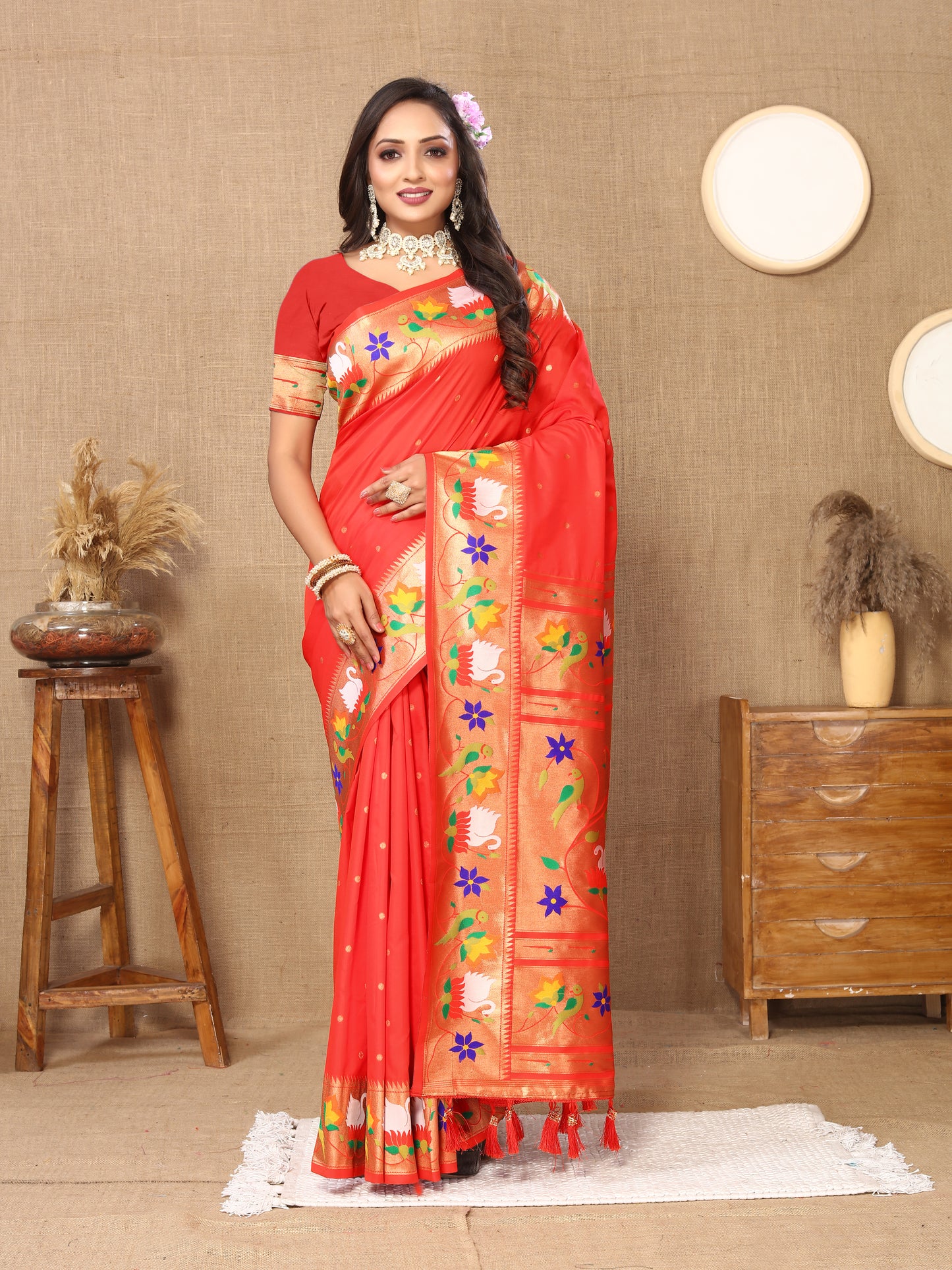 Soft Paithani Silk Saree with Meenakari Weaving Design.