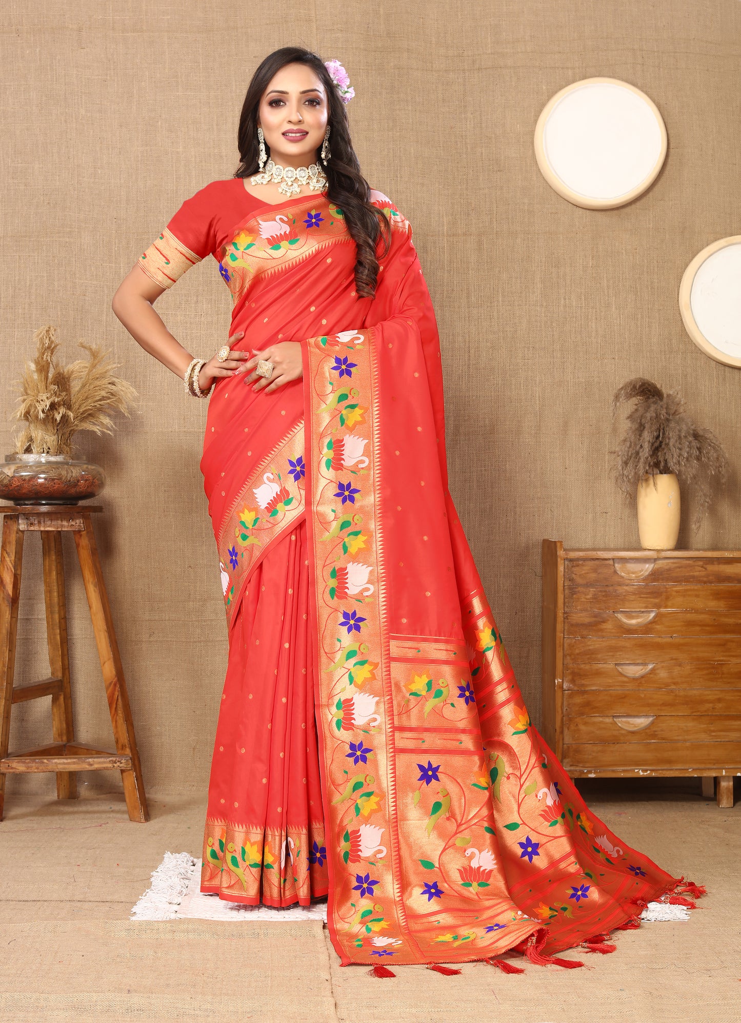 Soft Paithani Silk Saree with Meenakari Weaving Design.