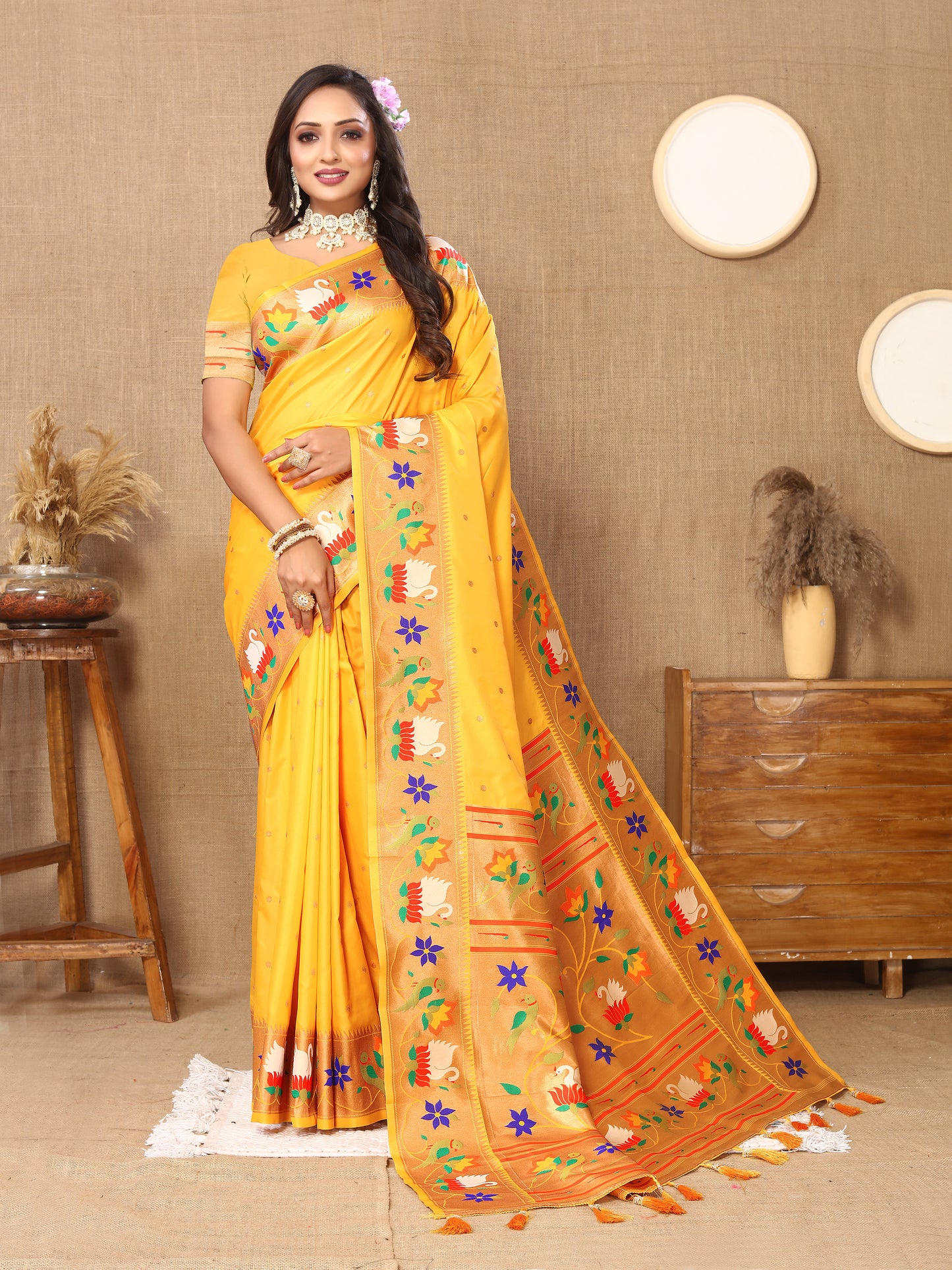 Soft Paithani Silk Saree with Meenakari Weaving Design.